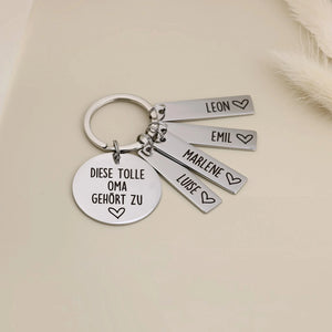 Tolle-Oma-Schlüsselanhänger von Gravur19 mit vier personalisierten Namensanhängern Leon, Emil, Marlene und Luise