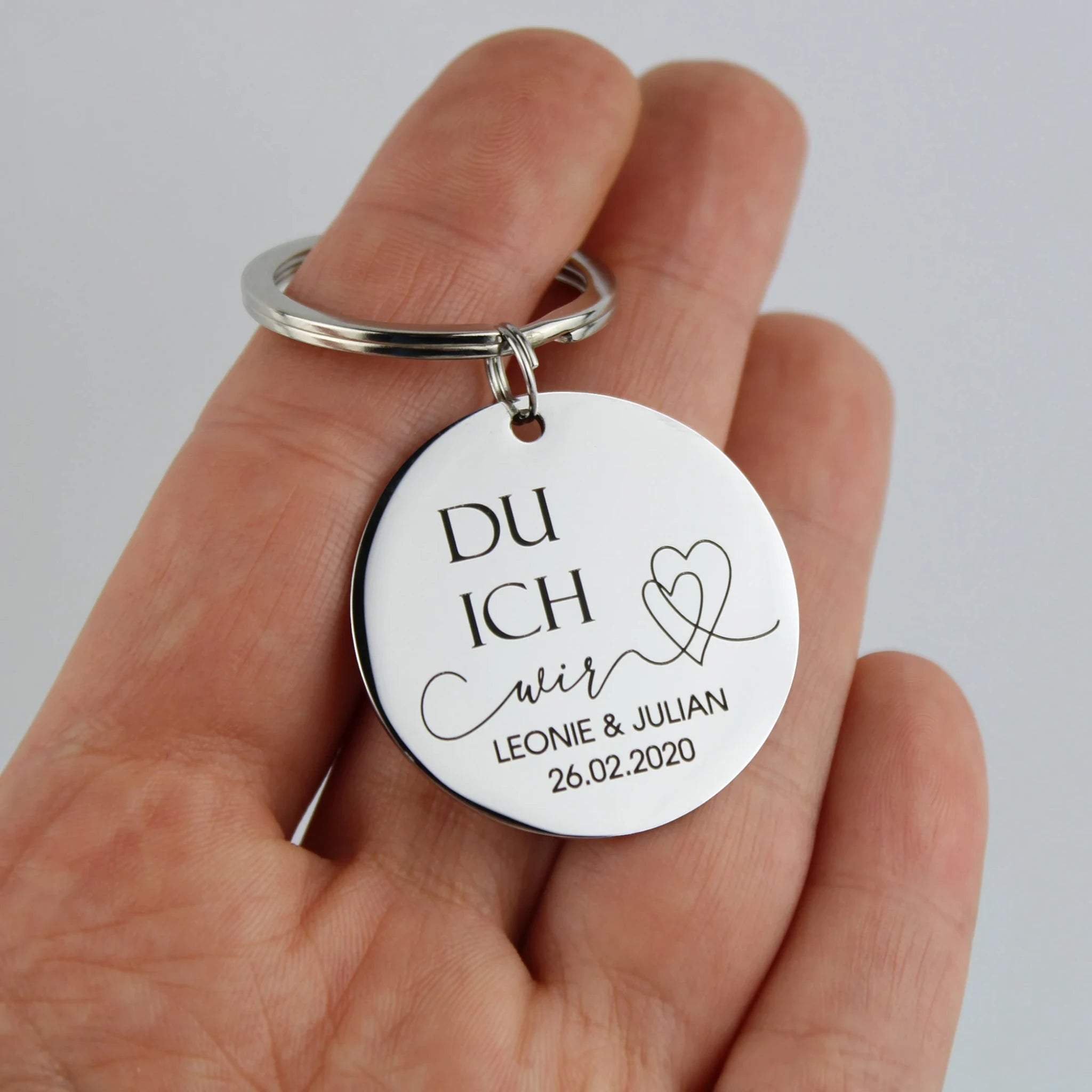 Detailfoto Du Ich Wir Schlüsselanhänger – Gravur mit Namen und besonderem Datum