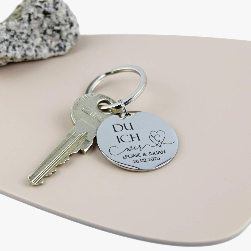 Du Ich Wir Schlüsselanhänger personalisiert – Edelstahl Geschenk für Paare mit Namen und Datum