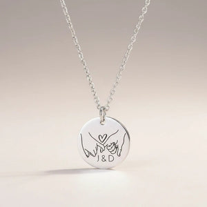 Freundschaftskette mit Initialen in Silber – personalisierte Halskette mit Hände-Motiv