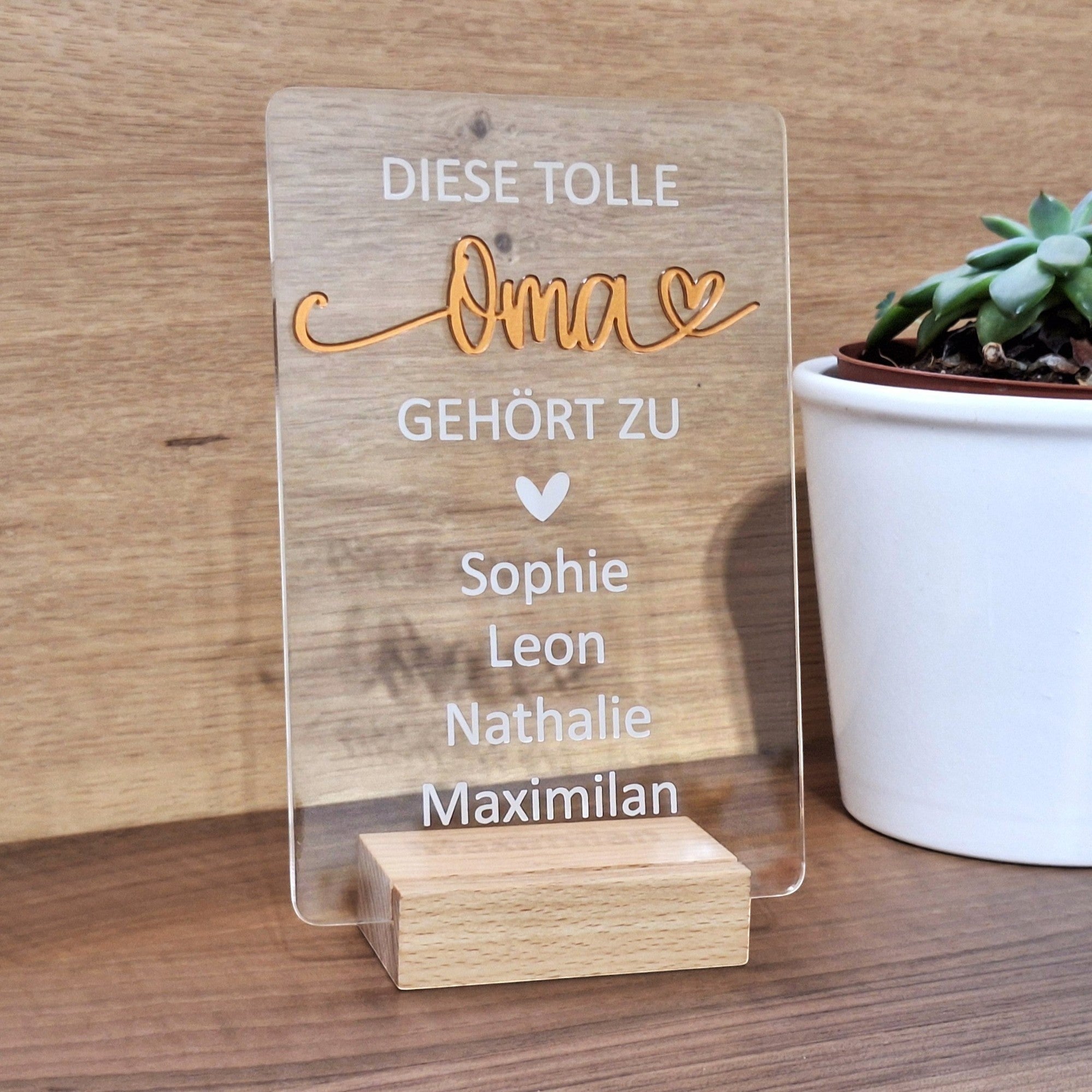 Oma Geschenk von Enkelkindern – Acrylschild Diese tolle Oma gehört zu mit Namen auf Holzuntergrund