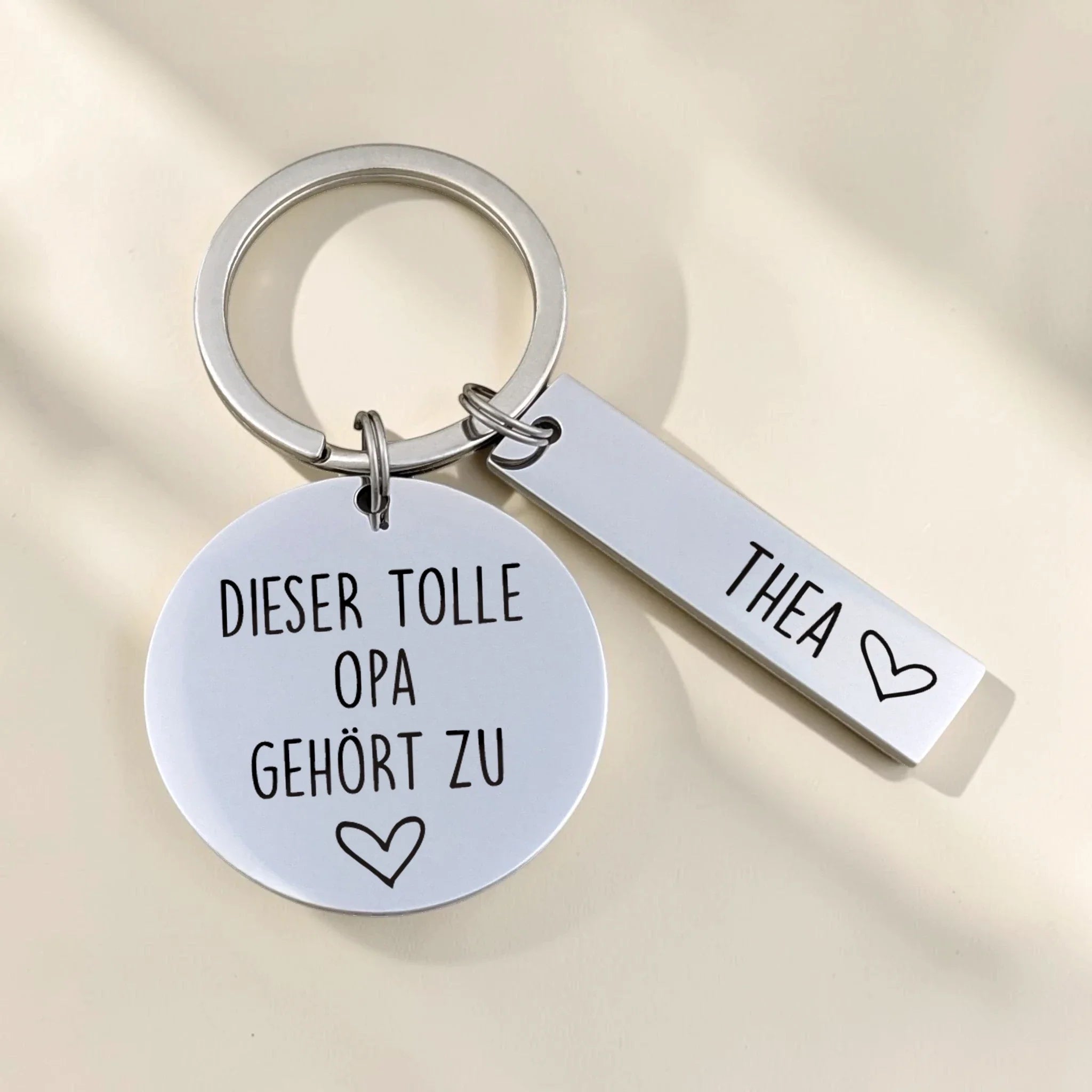 Beispielbild vom Tolle Opa Schlüsselanhänger mit einem Namensanhänger