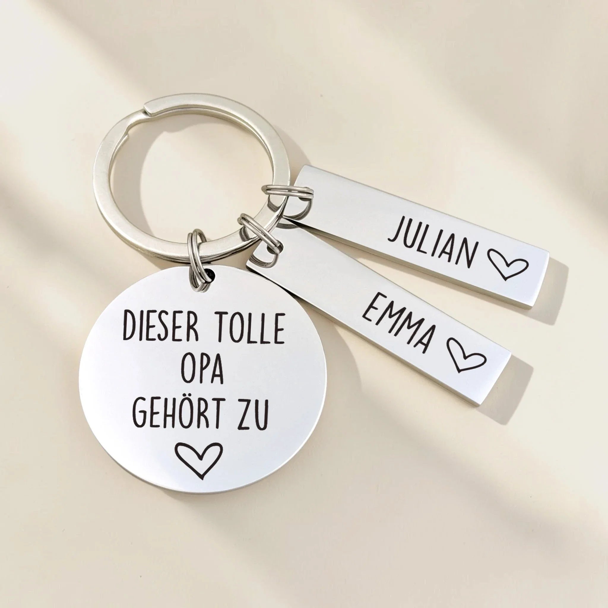 Dieser tolle Opa gehört zu Schlüsselanhänger mit zwei einzelnen Namensanhängern